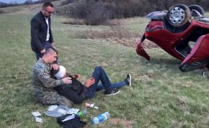 Vojnik Oružanih snaga BiH pomogao povrijeđenom u saobraćajnoj nesreći
